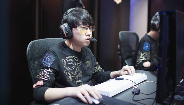 这样的布局 这样的布局